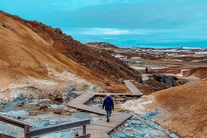 Explore Reykjanes Peninsula and Blue Lagoon: Private Day Tour from Reykjavik