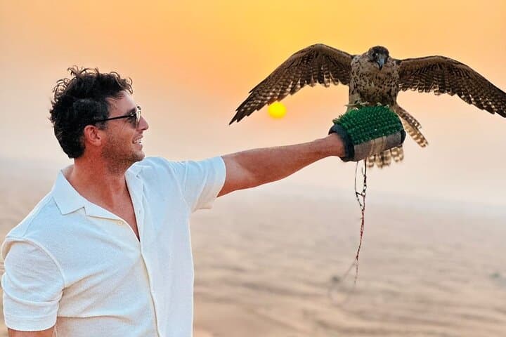 Dubai Premium Desert Safari: Private 4x4 Dune Bashing, BBQ & Live Shows photo 2