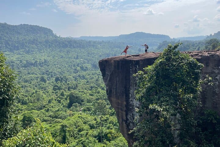 Phnom Kulen Waterfall and Banteay Srei: Full-Day Tour from Siem Reap photo 3