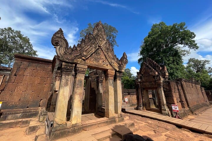 Phnom Kulen Waterfall and Banteay Srei: Full-Day Tour from Siem Reap photo 2