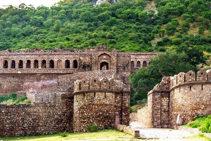 Bhangarh Fort, Chand Baori & Monkey Temple: Day Trip from Jaipur photo 2