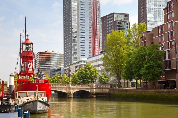 Rotterdam Scavenger Hunt — Self-Guided Highlights Walking Tour with City Puzzles photo 5