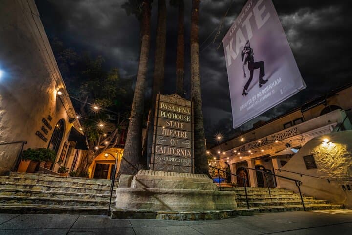 Pasadena Ghost Tour: Purgatory Phantoms — Haunted Walking Tour of Old Town Pasadena photo 5