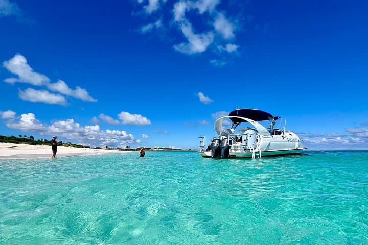 Semi-Submersive Glass-Bottom Boat Eco Tour — Paradise Island Bahamas photo 2