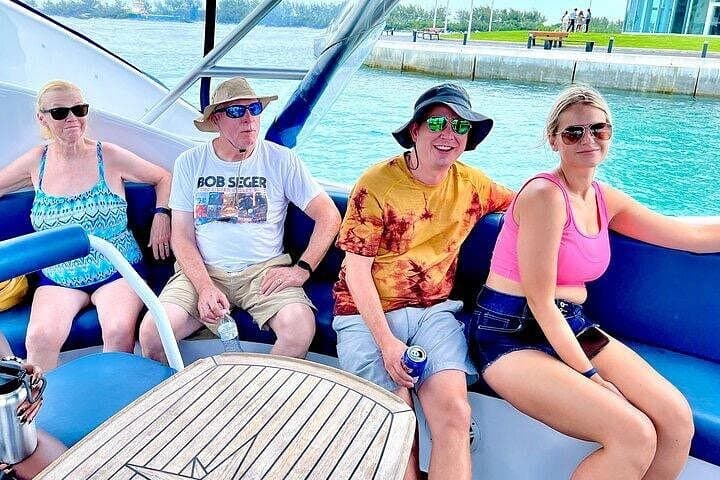 Semi-Submersive Glass-Bottom Boat Eco Tour — Paradise Island Bahamas photo 3
