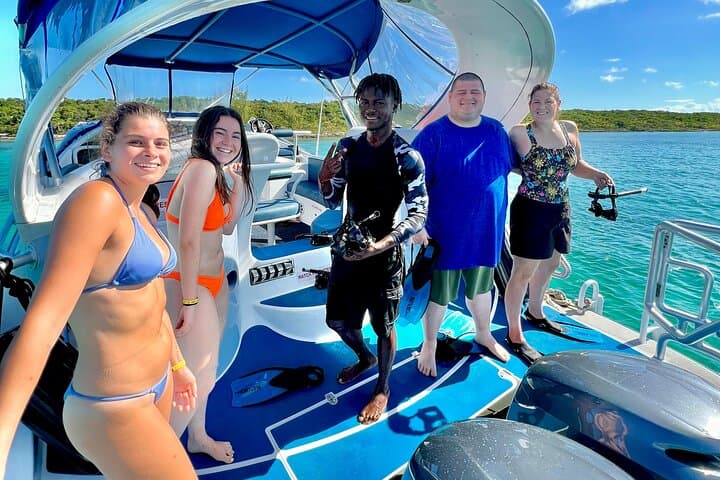 Sip-and-Snorkel-Nassau-2-Hour-Glass-Bottom-Coral-Reef-Cruise photo 3