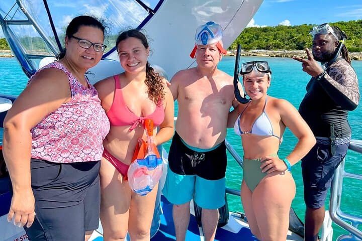 Sip-and-Snorkel-Nassau-2-Hour-Glass-Bottom-Coral-Reef-Cruise photo 4
