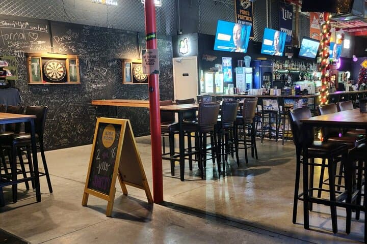 All-Inclusive Nashville Pub Adventure: Lower Broadway Honky-Tonk Night Out photo 2