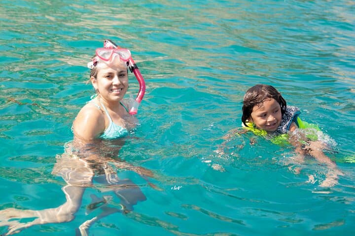 Private 3‑Hour Boat Rental in Cabo San Lucas — El Arco, Snorkel Stops & Beaches photo 4