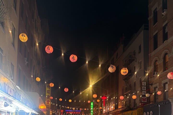 Cheers to Chinatown: Manhattan Walking Bar Crawl & History Tour photo 6