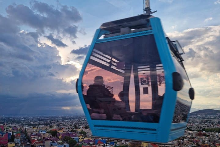Mexico City Cable Car & Iztapalapa Walking Tour — Metro, Markets & Pulque photo 3