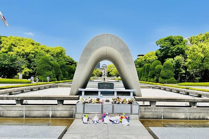 Custom 7-Hour Hiroshima & Miyajima Private Walking Tour — History, Shrine, Peace Park photo 4