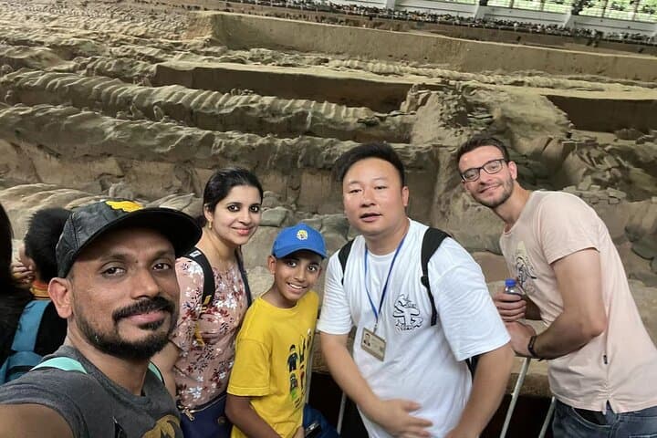 Xi'an in a Day: Private Flight Tour From Shanghai to the Terracotta Warriors photo 1