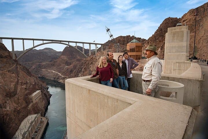 Hoover Dam and Valley of Fire Day Tour from Las Vegas — Guided Hoover Dam Visit & Valley of Fire Hike
