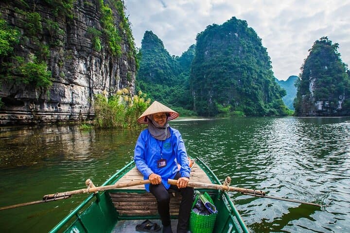 Ninh Binh Day Trip: Mua Cave, Trang An & Hoa Lu by Limousine photo 3