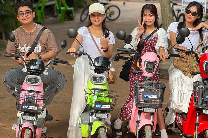 Angkor Sunset E-Bike Tour with Lunch — Small Circuit around Angkor Wat photo 2