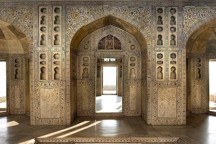 Golden Triangle 5-Day: Taj Mahal, Fatehpur Sikri, Chand Baori & Jaipur Leopard Safari photo 4