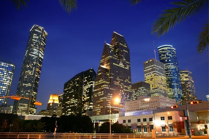 Explore Dallas: Scavenger Hunt and Highlights Self-Guided Walking Tour