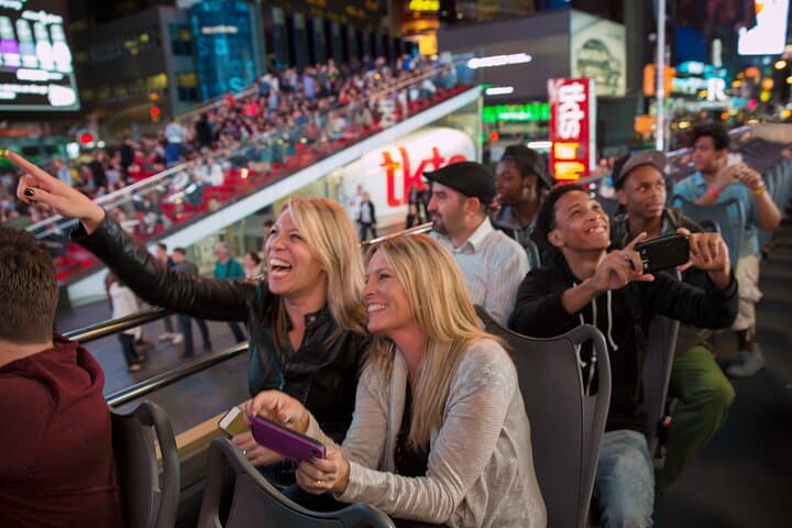 Night Lights on an Open-Top Bus: NYC Holiday Lights Guided Tour photo 6