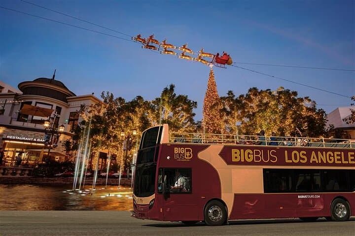 Los Angeles Holiday Lights Guided Tour — Sunset, Beverly Hills & The Grove Snowfall photo 1