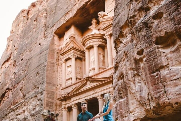 Petra and Wadi Rum in One Day: Private Tour from Amman
