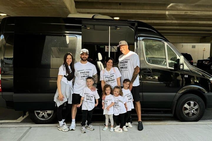 Private Transfer from Universal Orlando Resorts to Orlando International (MCO) — Direct Hotel Shuttle photo 1