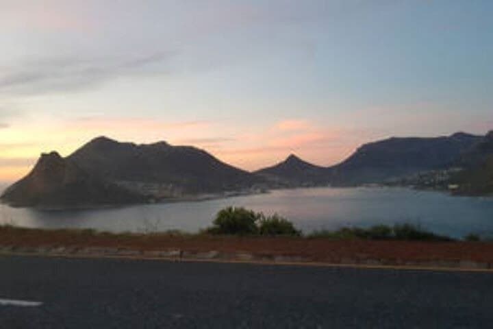 Cape Peninsula Private Scenic Tour: Table Mountain, Chapman's Peak & Boulders Penguins