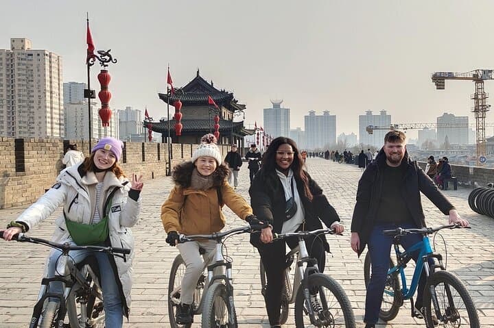 Explore Xi'an City Wall: Guided Walking Tour with Optional Bike Rental photo 2