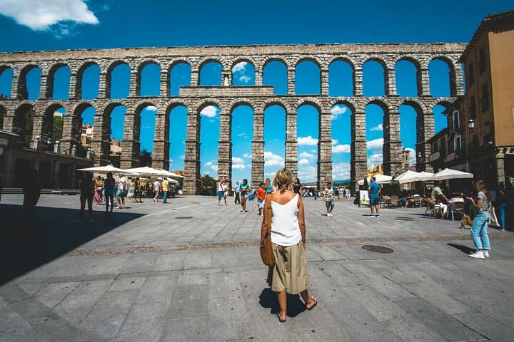 Segovia in a Day: Private Minivan Tour from Madrid to the Alcázar, Aqueduct & Cathedral photo 3