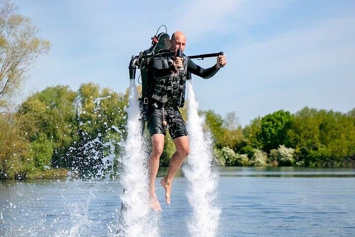 Fly a Jetpack Over Palm Jumeirah: Dubai Water Jetpack Experience photo 3