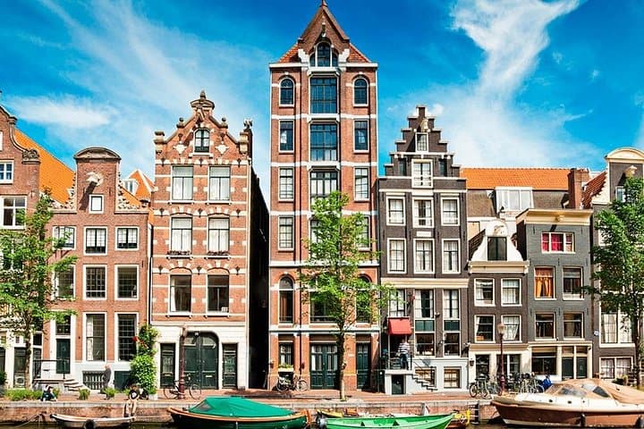Private Amsterdam Walking Tour: Historic Centre Highlights in English or Spanish photo 2