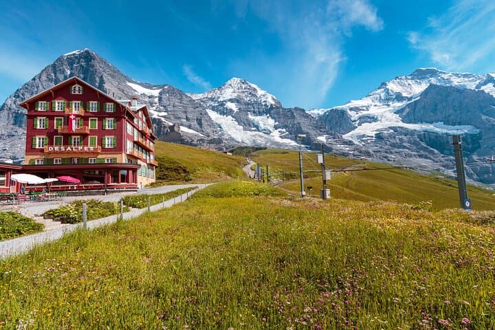 Private Day Trip to Grindelwald & Lauterbrunnen from Bern — Train to Kleine Scheidegg & Staubbach