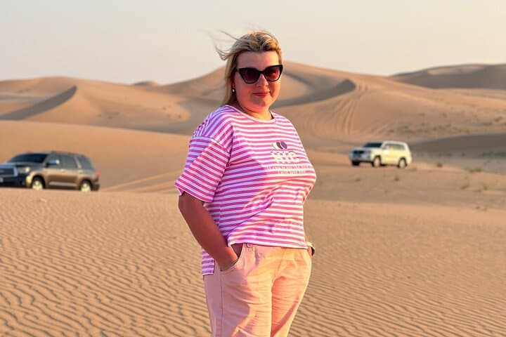 Dubai Private 4x4 Desert Safari with Dinner — Dune Bashing & Bedouin Camp Experience photo 4