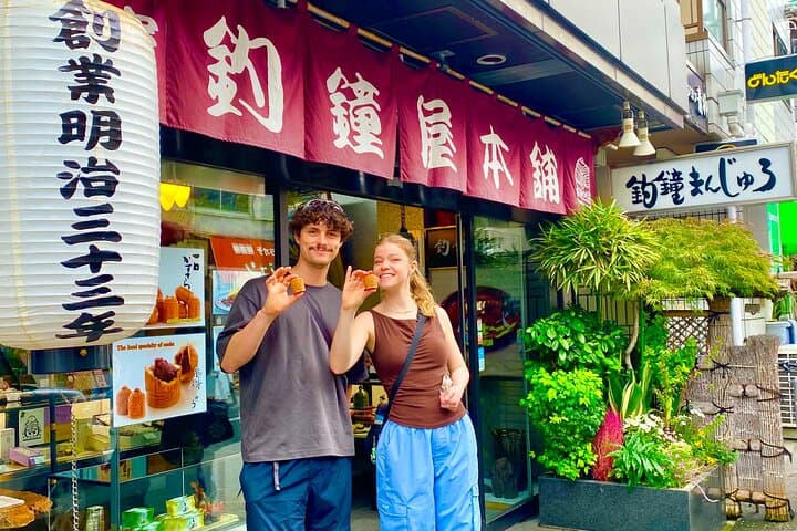 Shinsekai to Dotonbori: Osaka Walking Food Tour with a Local Guide photo 2