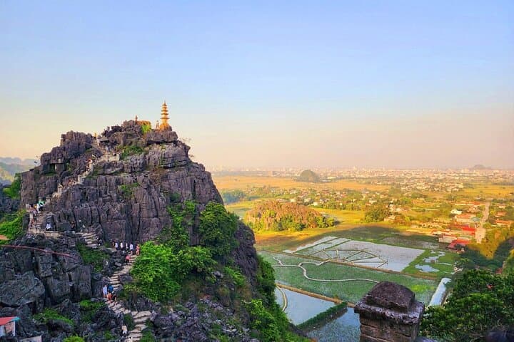 Ninh Binh Full-Day: Hoa Lu, Mua Cave & Trang An Boat Trip
