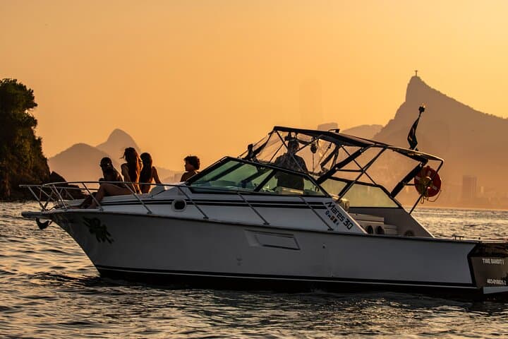 Sunset Sail on Guanabara Bay: Sugarloaf Views, MAC Stop & Swim