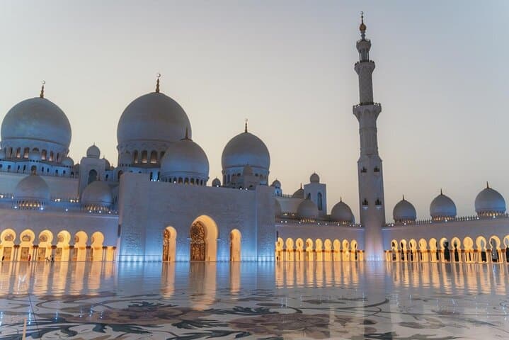 Sheikh Zayed Grand Mosque Tour from Dubai — Visitor Guide & Practical Tips photo 2