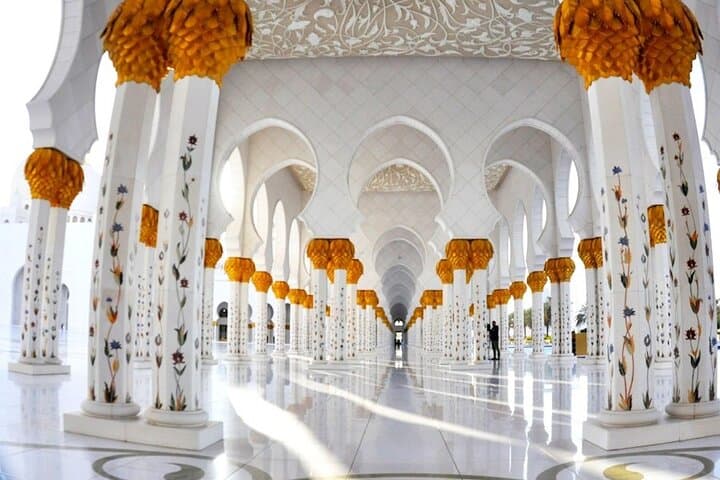 Sheikh Zayed Grand Mosque Tour from Dubai — Visitor Guide & Practical Tips photo 4