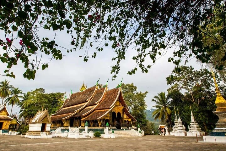 Private Luang Prabang City Tour: Full-Day Cultural & Sunrise Alms Experience