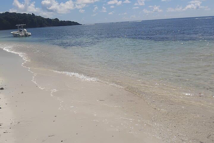 Island Hopping and Snorkeling in Baie du Robert, Martinique photo 2