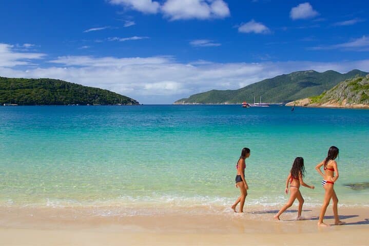 Discover Arraial do Cabo: Full-Day Boat Tour to Ilha do Farol, Blue Grotto & Prainhas