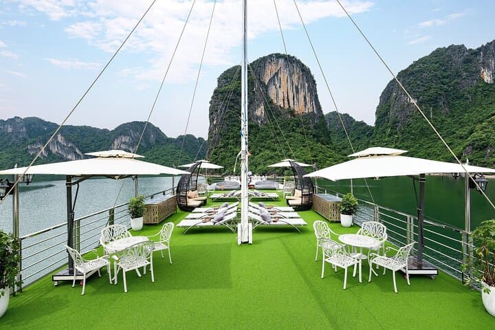 Halong Bay Luxury Day Cruise: 6-Hour Hercules Premium Experience photo 2