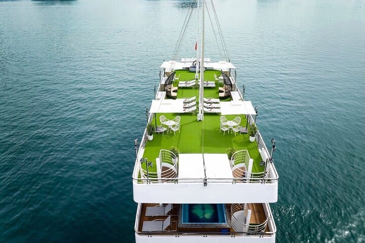 Hercules Luxury Half-Day Cruise in Halong Bay: Kayak Luon Cave & Ti Top Beach photo 4