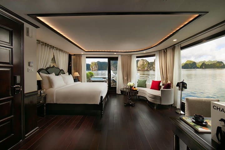 3-Day All-Inclusive Halong & Lan Ha Bay Cruise: Sung Sot Cave, Titop & Kayaking photo 2