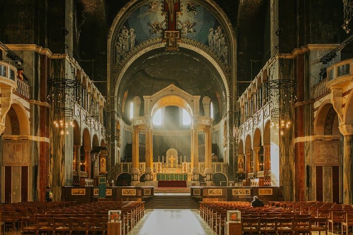 Top Churches of London: Private Walking Tour of Westminster, St Paul's & Historic Churches photo 3