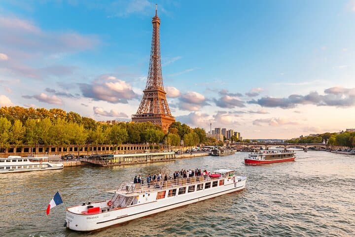 Seine River Sightseeing Cruise from the Eiffel Tower — 1-Hour Paris Boat Tour