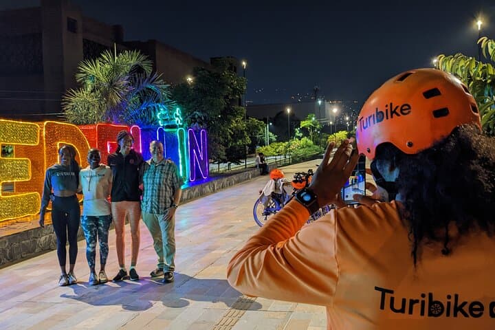 Medellín Christmas Lights E-Bike Tour: Neighborhood Lights, Snack & Donation Ride photo 3