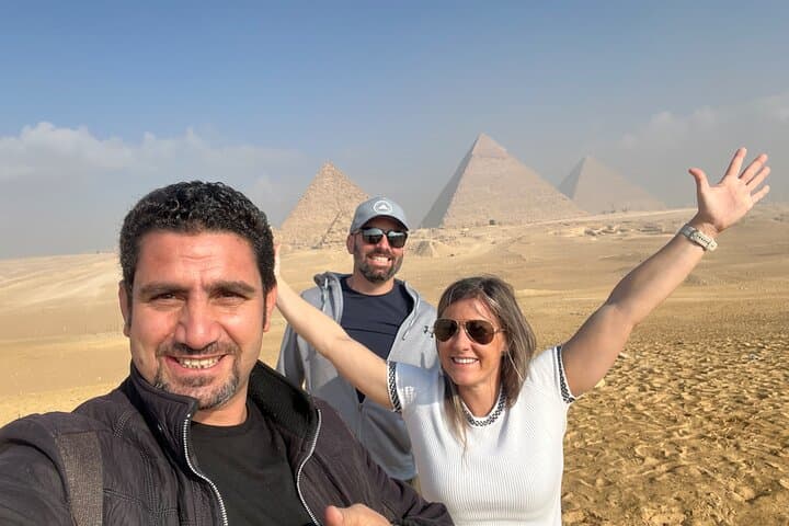 Private Giza Pyramids & Sphinx Tour with Egyptologist — Skip-the-Line Luxury Experience