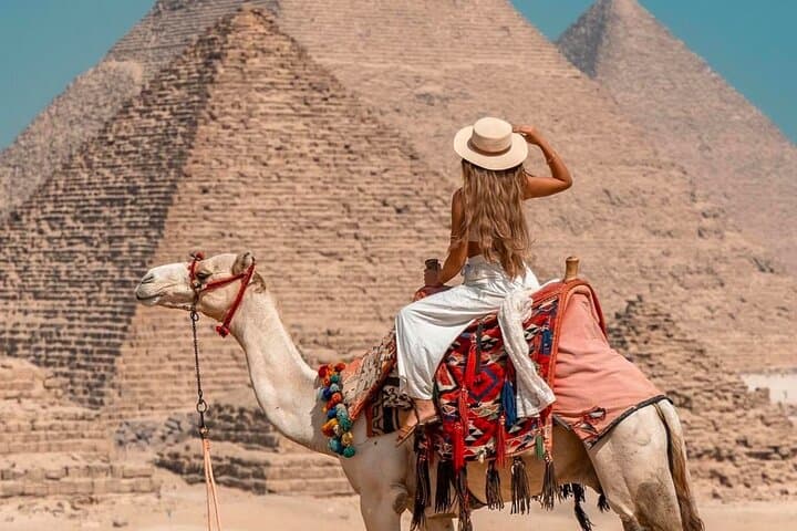Giza, Saqqara & Memphis Full-Day Pyramids and Sphinx Tour with Lunch
