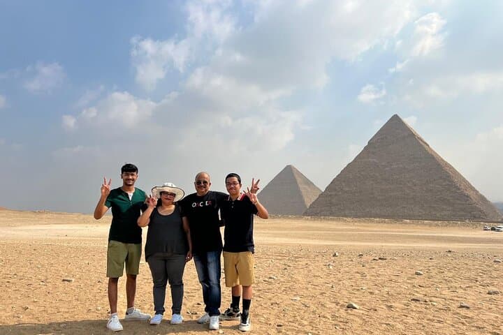 Cairo All-Inclusive Day Tour: Giza Pyramids, Saqqara & Nile Dinner Cruise photo 4